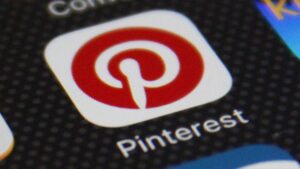 Read more about the article Pinterest rolls out new teen safety features, including wiping followers from users 15 and under