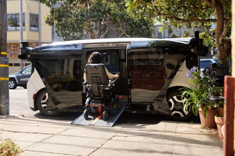 Read more about the article Cruise reveals wheelchair-accessible robotaxi with testing to begin next month