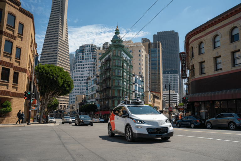 Read more about the article San Francisco requests redo on Cruise, Waymo robotaxi expansion hearing