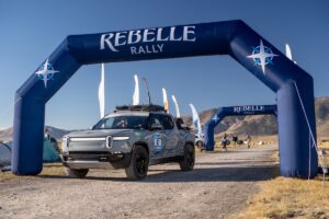 Read more about the article Rivian R1T is the first EV to win the longest off-road competition in the US