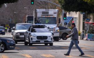 Read more about the article Waymo expands in San Francisco while Cruise feels the heat