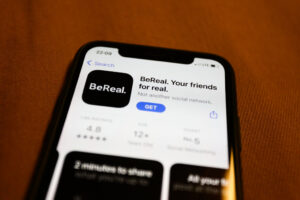 Read more about the article BeReal, which now has 23M DAUs, is onboarding brands and celebs