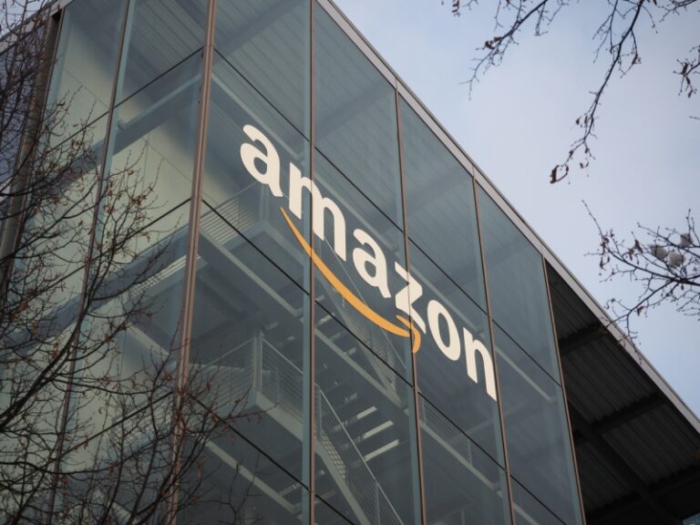 Read more about the article Amazon lobbyists banned from European Parliament