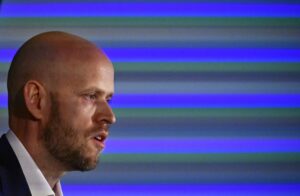 Read more about the article Spotify CEO Daniel Ek tells investors Apple’s DMA rules are a ‘farce,’ but says there are ‘future upsides’ too