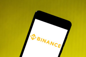 Read more about the article Binance to halt naira services amid ongoing regulatory probe in Nigeria