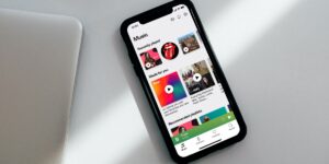 Read more about the article Streamer Deezer cheers Apple antitrust fine, but calls tech giant’s DMA response ‘deceptive’