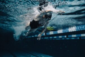 Read more about the article Recon Instruments founder unveils new AR swim goggles